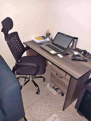 Super quality  office desks and a chair image 10