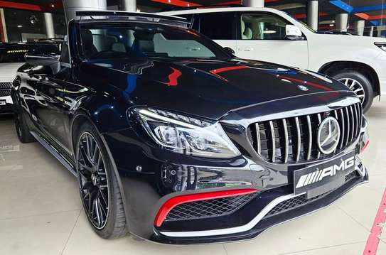 Mercedes benz C63 Convertible image 7