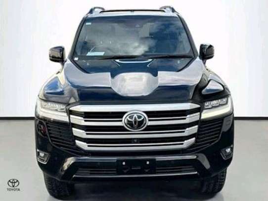 2021 Toyota Land Cruiser ZX image 4