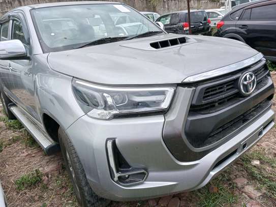 TOYOTA HILUX DOUBLE CABIN 2015 image 1