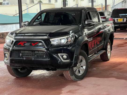 TOYOTA HILUX REVO (WE ACCEPT HIRE PURCHASE) image 3
