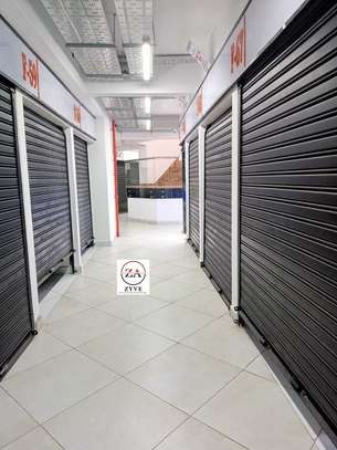 70 ft² Shop with Fibre Internet at Cbd image 1