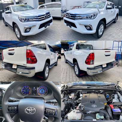 Toyota Hilux 2018 Top Spec image 1