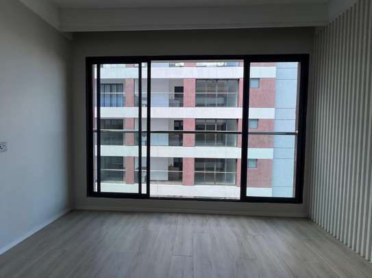 1 Bed Apartment with En Suite at Kingara Road image 5