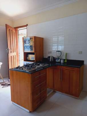 4 Bed Townhouse with En Suite in Nyali Area image 14