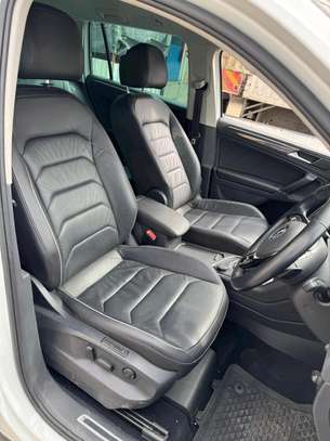 Volkswagen Tiguan white image 7