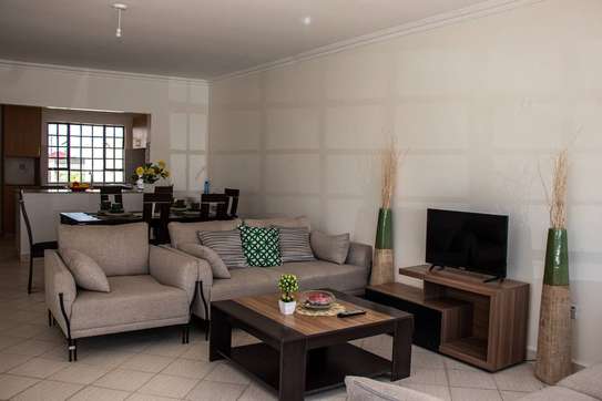 3 Bed House with Gym in Malaa image 8