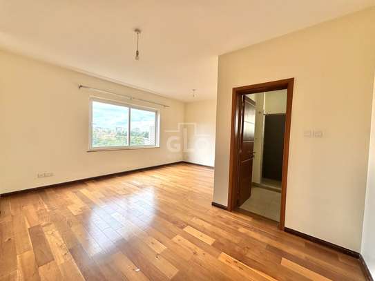 3 Bed Apartment with En Suite in Lavington image 8