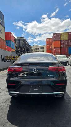 Mercedes Benz GLC220d image 7