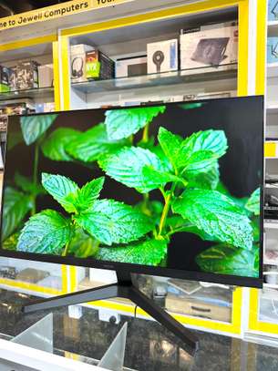 Samsung 27" S27C310EAM FHD 27-inch Monitor image 2