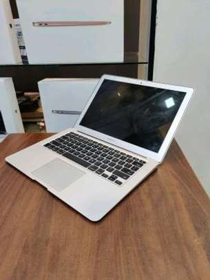 MacBook air i5 Laptop image 2