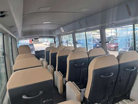 Toyota coaster 2019model Diesel image 2