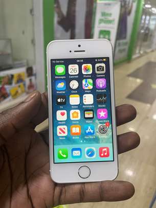 💥 Ex-US iPhone SE in Kisumu @ Kshs. 7,499 image 4