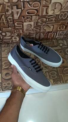 Grey vans best sale with grey sole