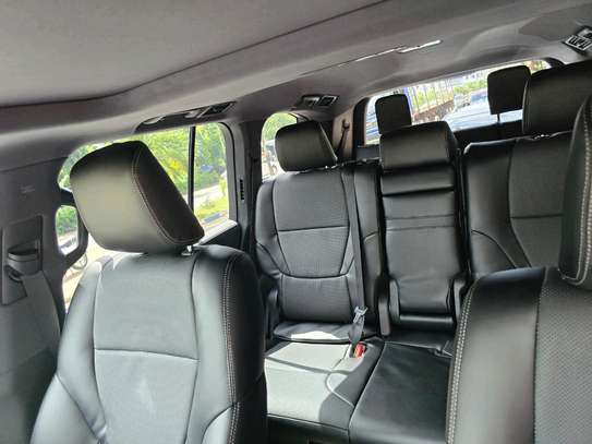 Toyota Land cruiser V8 AX 2023 image 11