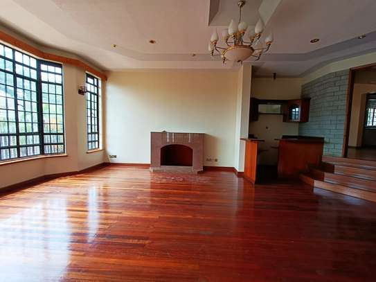 6 Bed House with En Suite at Gigiri image 12