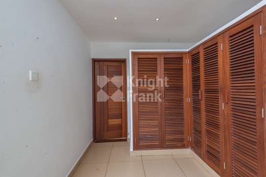 Furnished 3 bedroom apartment for sale in Bamburi image 9
