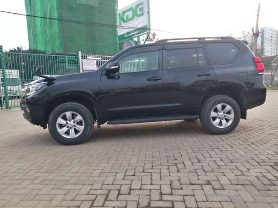 Prado New Shape KDR Petrol 7 Seater 2017 Year image 2