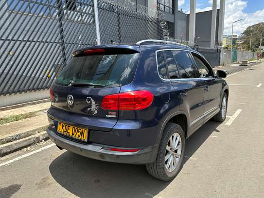 Asian Lady Owned Volkswagen Tiguan image 5