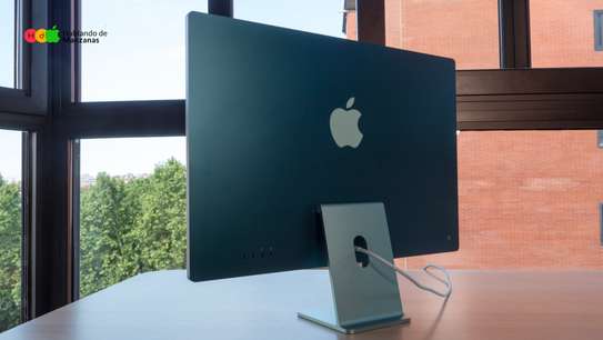 iMac 24 inch Design Apple M1 CHIP 8 GB RAM  256 GB SSD image 3