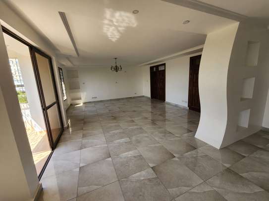 5 Bed Apartment with En Suite at Off Moyne Drive Nyali Beach image 2