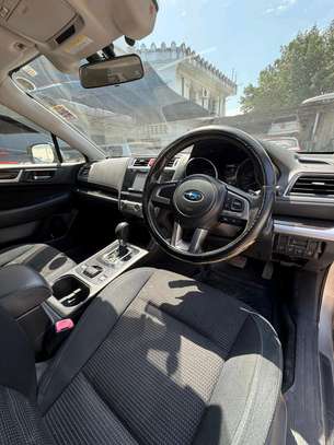 SUBARU OUTBACK image 8