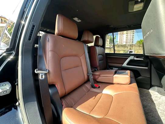 Toyota Land Cruiser Zx V8 Bar 2019 image 1