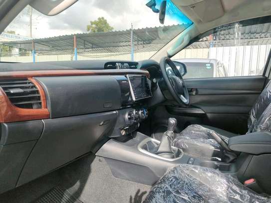 TOYOTA HILUX DOUBLE CAB MANUAL 2016 image 1