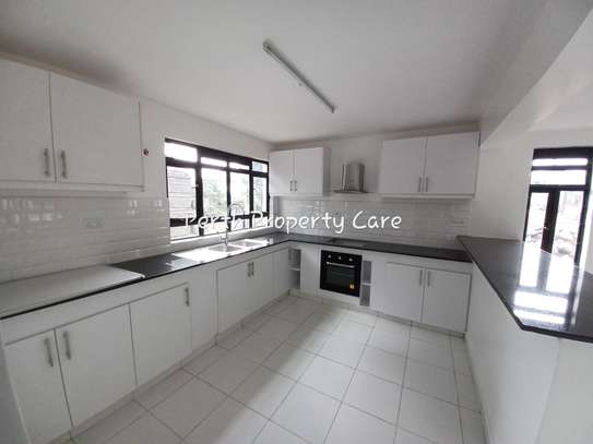 3 bedroom to let image 6