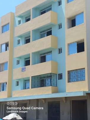 Serviced 3 Bed Apartment with En Suite in Bamburi image 5