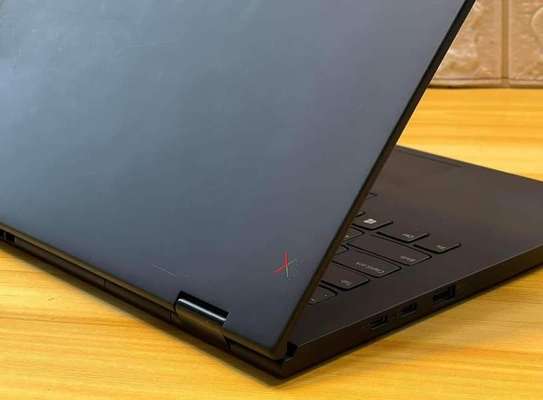 Lenovo ThinkPad x1 l yoga laptop image 2