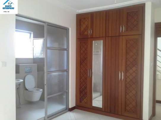 3 Bed Apartment with En Suite at Nyali image 4