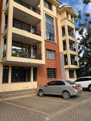 3 bedroom apartment all ensuite with Dsq available image 1