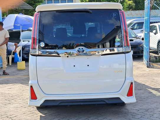 Toyota Noah WxB White 2019 image 11