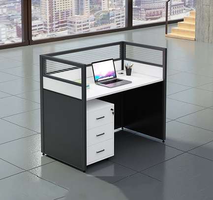 Office Workstation : 1-Way Working Space image 1