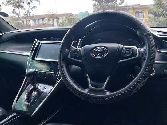 TOYOTA HARRIER image 5