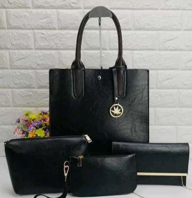 5 in 1 Classic Ladies Quality Handbags
Ksh.2500 image 1