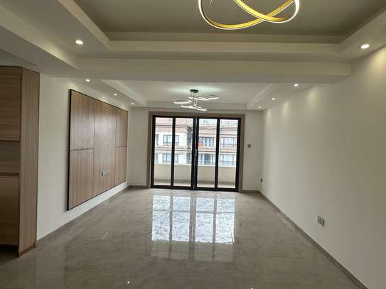 3 Bed Apartment with En Suite at Riverside image 27