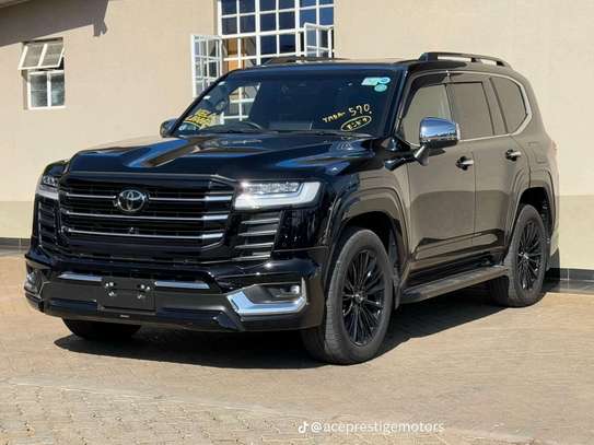 Toyota Land Cruiser Lc300 Zx Diesel 2023 in Mombasa | PigiaMe