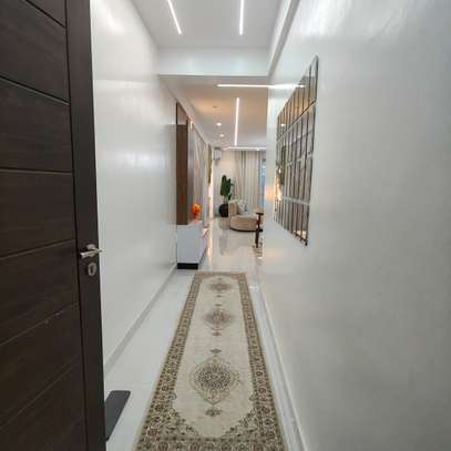 Serviced 2 Bed Apartment with En Suite at Tudor image 19
