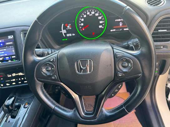 HONDA VEZEL 2018MODEL 2WL 1500cc image 4