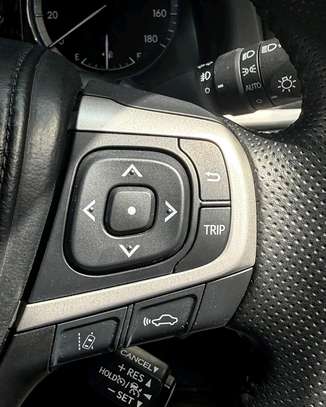 Toyota Harrier Silver 2019 5000km image 5