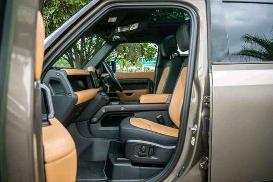 2022 LAND ROVER DEFENDER 110 image 7
