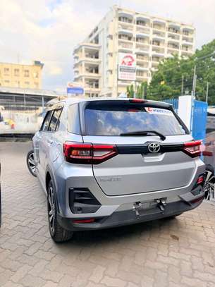 Toyota Raize silver image 5