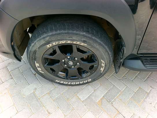 Toyota hilux double black image 4