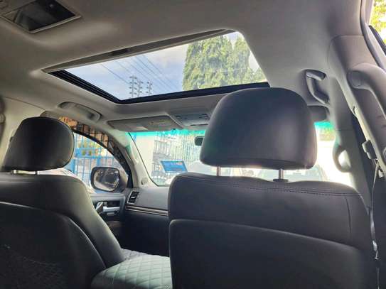 Toyota Land cruiser V8 Sahara Diesel 2018 image 6