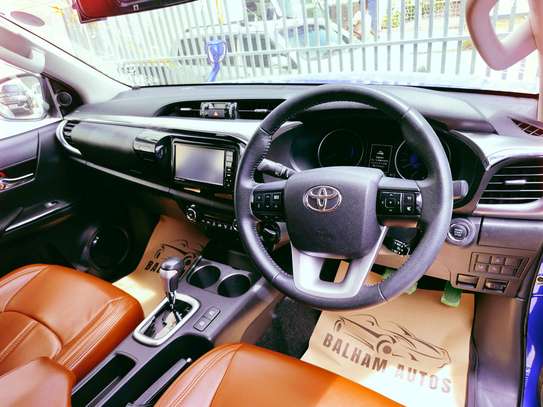Toyota Hilux double cabin blue 2017 Diesel cab image 6