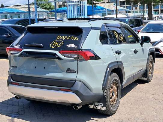 Toyota Rav4 Green 2021 Sunroof image 13