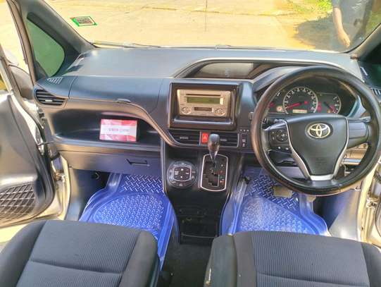 TOYOTA NOAH NEW SHAPE 2014 MODEL image 13