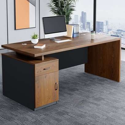 1400mm executive office desk with drawers image 7
